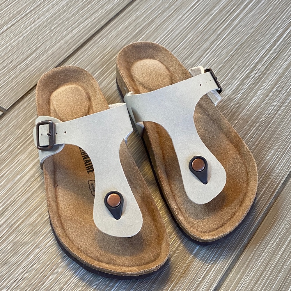 Cushionaire Taupe Thong-style Sandals with Buckle